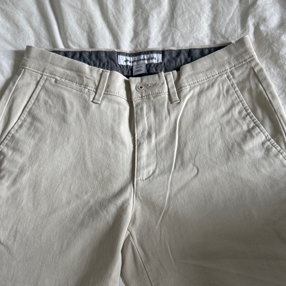 Amazon Essentials Men's Tan Chinos